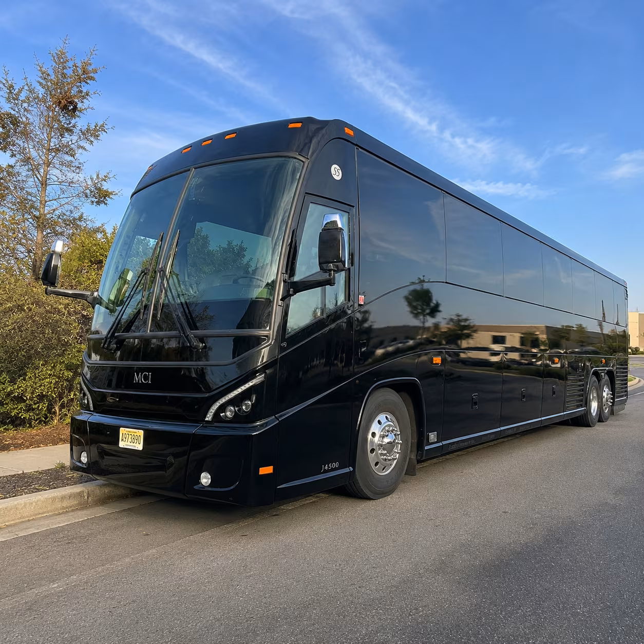 avondalecharterbuscompany com lets you set up event shuttles for phoenix raceway race weekends