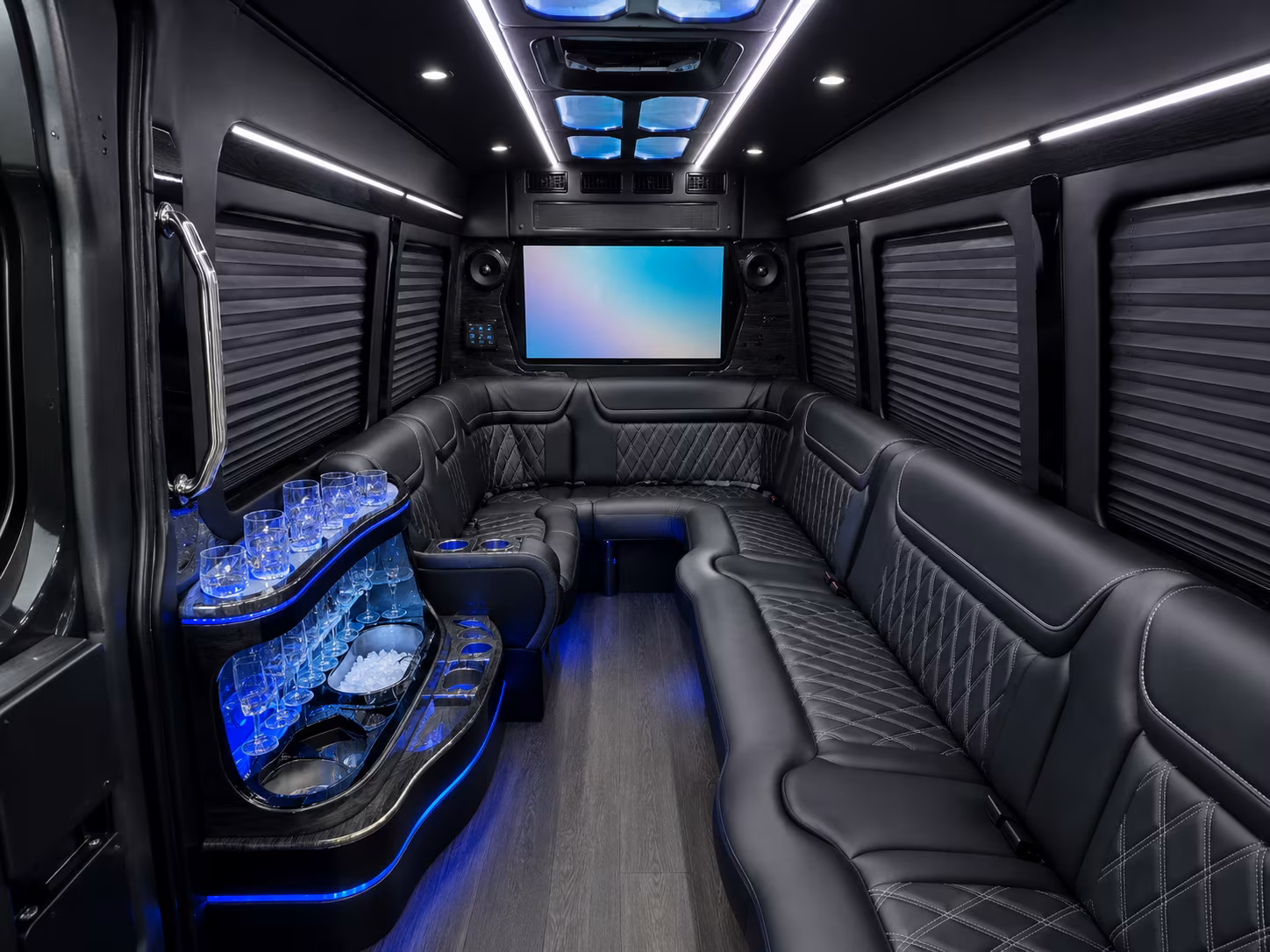 let avondalecharterbuscompany com handle group transportation to the arizona state capitol and federal facilities
